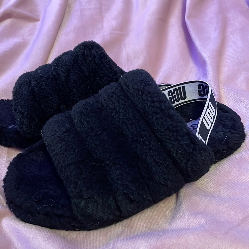 Uggs Fluff yeah slippers